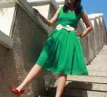 Додатоци зелен фустан