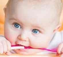 Како да се учат на вашето дете да се јаде со лажица