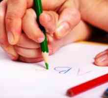 Како да се учат на вашето дете како да држи молив?