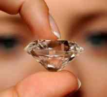 Како да се прави разлика дијамант од кубни цирконски?