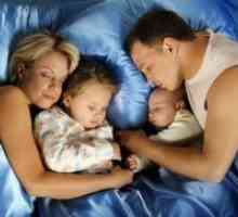 Како да се одбие вашето бебе да спие со родителите?