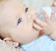 Дали треба да се даде вода за новороденче?