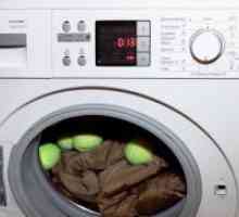 Измијте надолу јакна со тениски топчиња