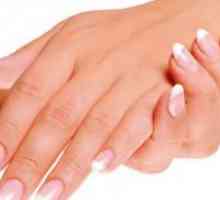 Пукнатини во прстите - причини и третман