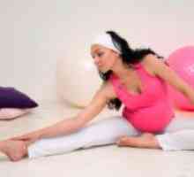 Вежби за бремени жени на fitball