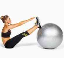 Вежба на топката за стомакот слабеење