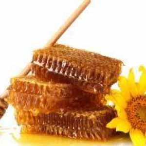 Корисни од мед во чешел?
