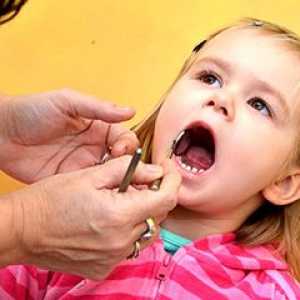 Што да направите ако детето мелење забите