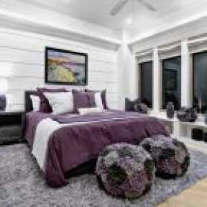 Виолетова спална соба