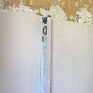 Како да ги залепиш на drywall на ѕидовите?