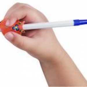 Како да се учат на вашето дете како да се одржи пенкало