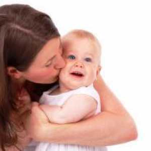 Како да се одвикне бебе од градите?