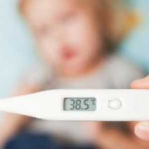 Како да се намали температурата на детето?
