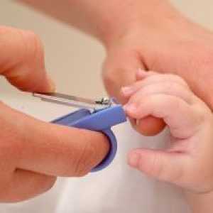 Како да се намали вашите нокти новороденчето?