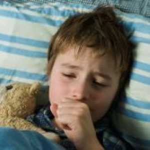 Како да се смири кашлица кај дете во текот на ноќта?