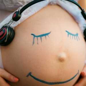 Музика за бремени жени: она што е употребата?