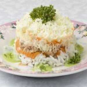 Риба салата со ориз
