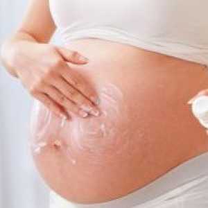 На лек за стрии во текот на бременоста