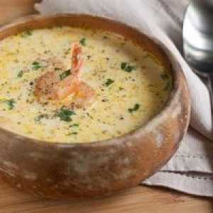 Сирење супа со морска храна