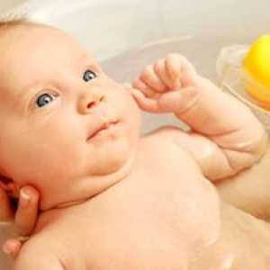 Билки за новороденчиња капење: сукцесија и камилица