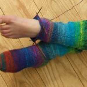 Плетење чорапи со модел