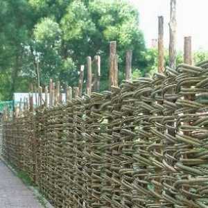 А ограда направена од гранчиња
