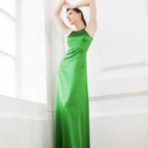 Зелена долг фустан